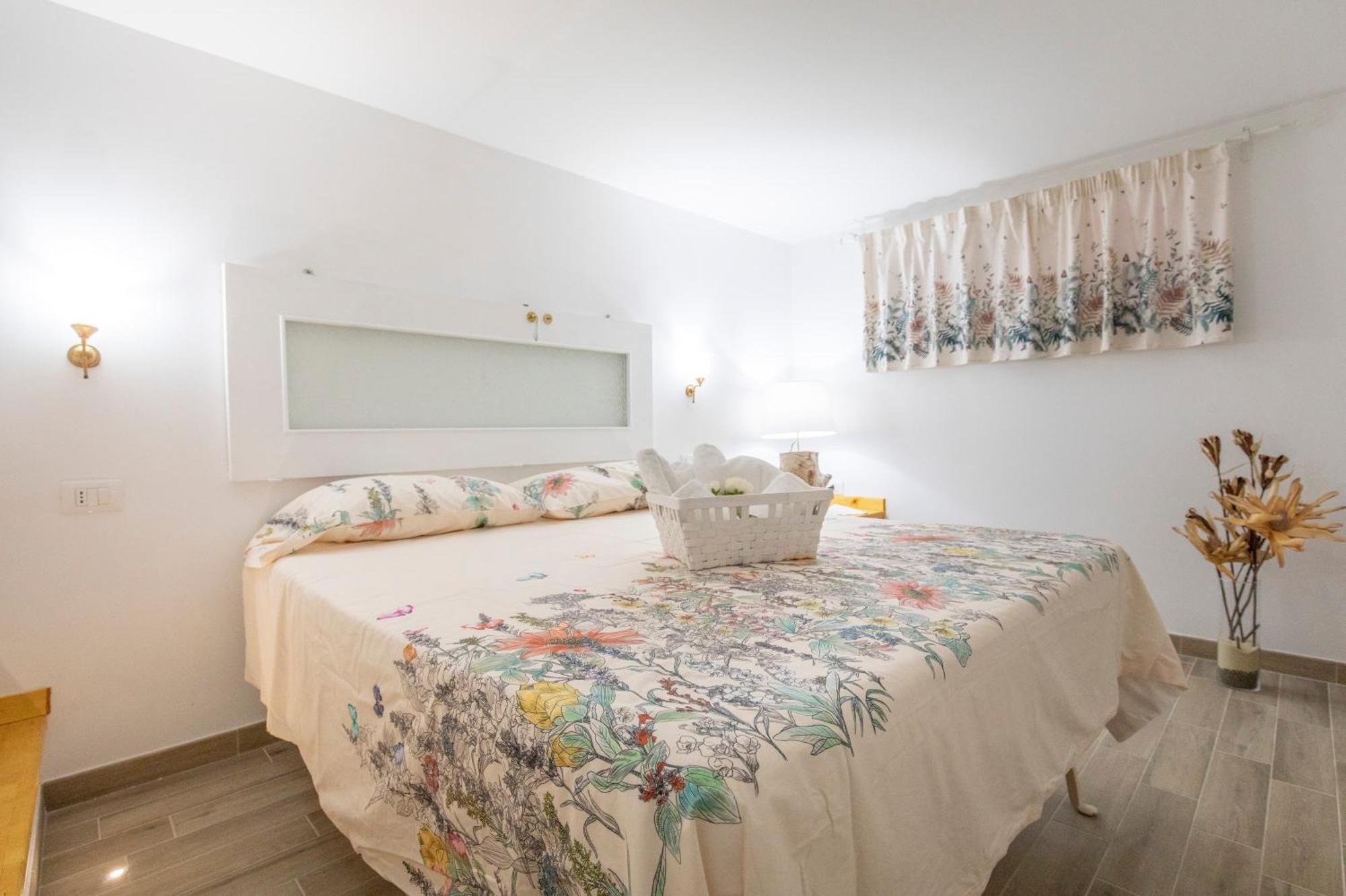 Fabiene Familyholidays Gelsonia Cefalu Exterior photo